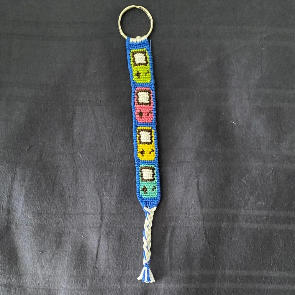 Customizable GameBoy Color Keychain - Picture 1 of 4